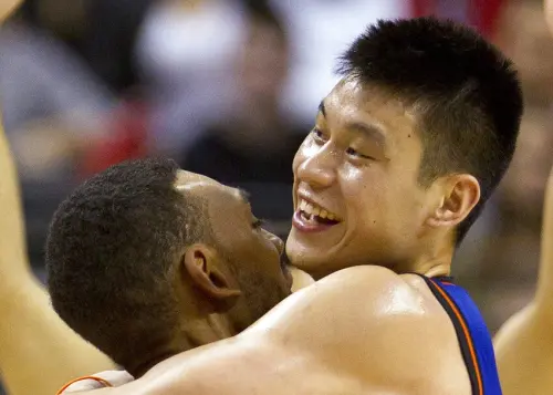 林書豪退休／從睡沙發到締造「Linsanity」傳奇！生涯如璀璨電影
