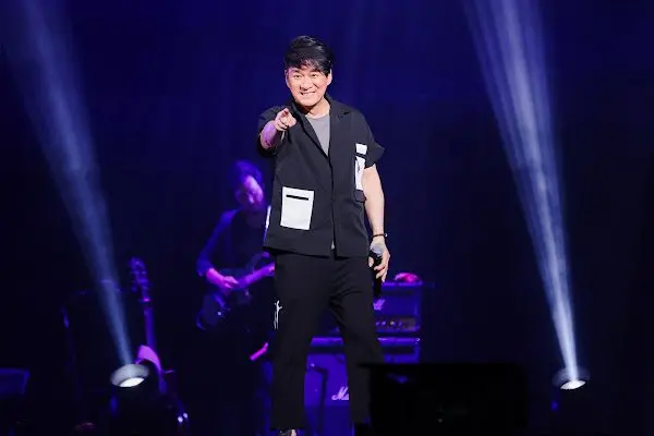 ▲2025年9月精彩的演唱會月，從天后江蕙、國民歌王周華健（如圖）驚喜回歸，到新世代的告五人、理想混蛋等團熱血開唱，還有國際巨星STING來臨，可說是跨時代的經典演出一次聽。（圖／滾石唱片提供）