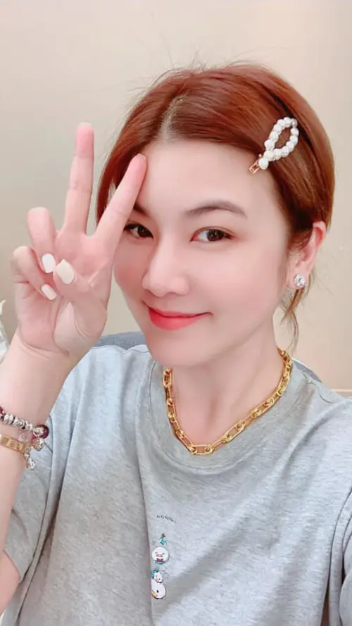 ▲宋新妮（如圖）的友人「林秀慧」詐遍演藝圈，就連胡瓜、藍心湄等大咖藝人都是苦主。（圖／翻攝自宋新妮臉書）