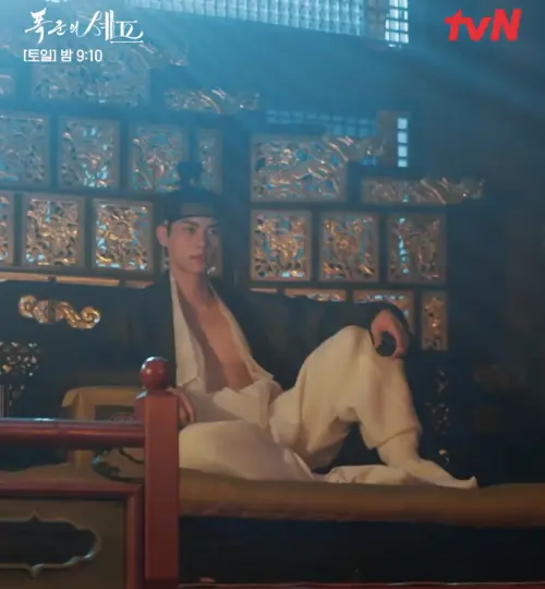 ▲李彩玟的腹肌讓觀眾看了流口水。（圖／翻攝自tvN drama X）