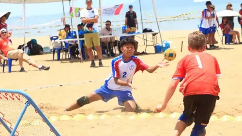 ▲高雄市嘉興國小與嘉興國中赴泰國參加2025年世界盃沙灘巧固球錦標賽傳捷報，雙雙榮獲M12與M15世界冠軍。（圖／高市府教育局提供)