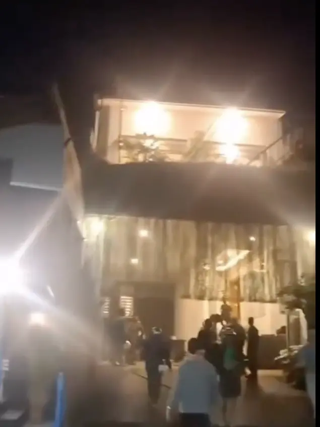 ▲印尼示威擴大，部份抗議人士闖入政治人物家中洗劫。（圖／翻攝自X）