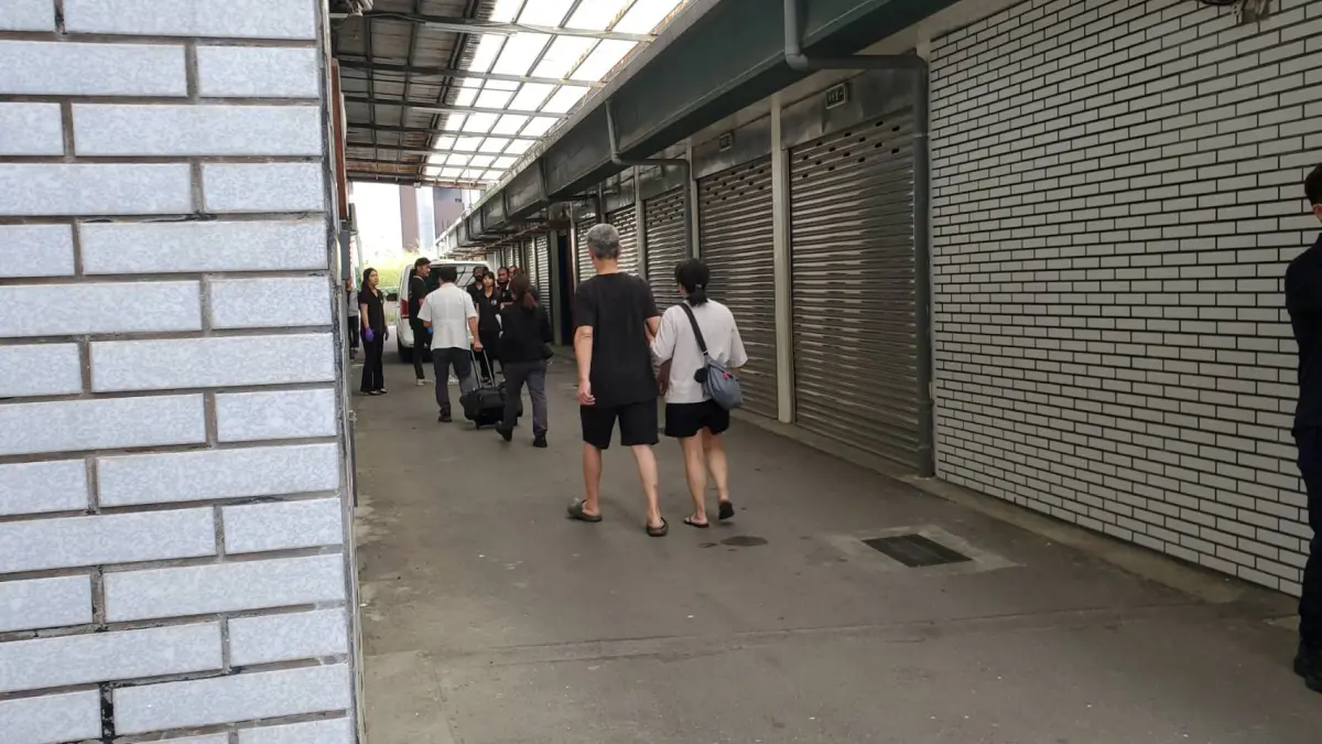 中壢民宅清晨大火奪5命 媳婦護4孩相擁燒成焦屍 家屬哀痛相驗