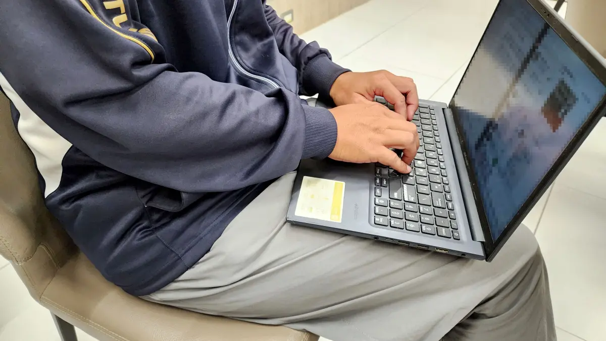 男性必看！長期高溫恐傷精、睪丸受損 專家示警：筆電別再放腿上
