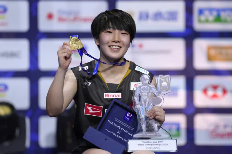 ▲日本女將山口茜在女子單打決賽中，以21：18、21：13直落二力退地主好手、世界排名第一的安洗瑩，強勢奪下本屆賽事冠軍。（圖／美聯社／達志影像）