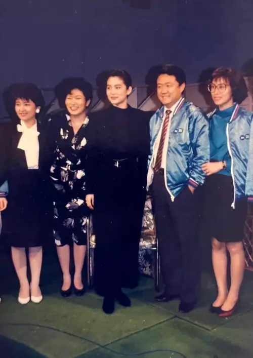 ▲盧秀燕採訪林青霞時，林青霞已從早期瓊瑤電影的女主角色開始轉型。（圖／翻攝盧秀燕臉書，2025.09.01）