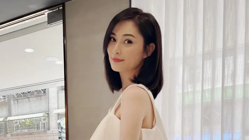 ▲初代大嫂團曾在綜藝節目上，因敢聊婚姻與床事話題爆紅，如今多數人淡出演藝圈，轉戰副業或專注家庭，《NOWNEWS今日新聞》盤點這群「大哥的女人」近況：熊家婕（如圖）、余皓然等人的女兒接棒成為「最美星二代」，Vicky與曾雅蘭持續分享家庭近況，林秀琴則靠直播拓展新舞台。（圖／翻攝自臉書家婕333）