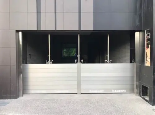 ▲ 大樓車道之防水閘門。（圖／高市府提供）