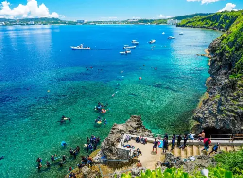 ▲沖繩恩納村海灘是玩水勝地，浮潛與潛水活動十分盛行。（圖／翻攝自VISIT OKINAWA JAPAN官網）