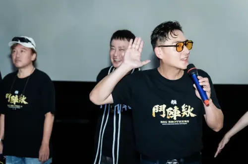 ▲《角頭－鬥陣欸》11天票房衝破1.4億，演員群全台夜市走透透宣傳。（圖／曼尼娛樂提供）