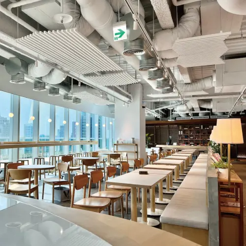 ▲福岡咖啡REC COFFEE海外首店，可欣賞台中高空景觀。（圖／翻攝自REC COFFEE Taiwan FB）