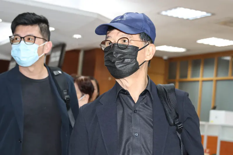 ▲台北市前副市長彭振聲今日出庭作證，律師黃帝穎評論其三大證詞都直殺柯文哲共犯圖利。（圖／記者朱永強攝）