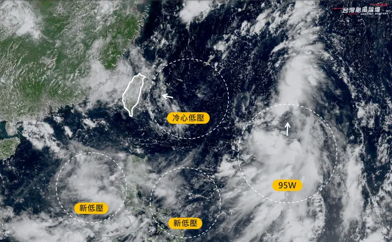 ▲台灣附近有不少低壓系統在發展，本週各地午後雷雨發展比較旺盛。（圖／「台灣颱風論壇｜天氣特急」臉書）