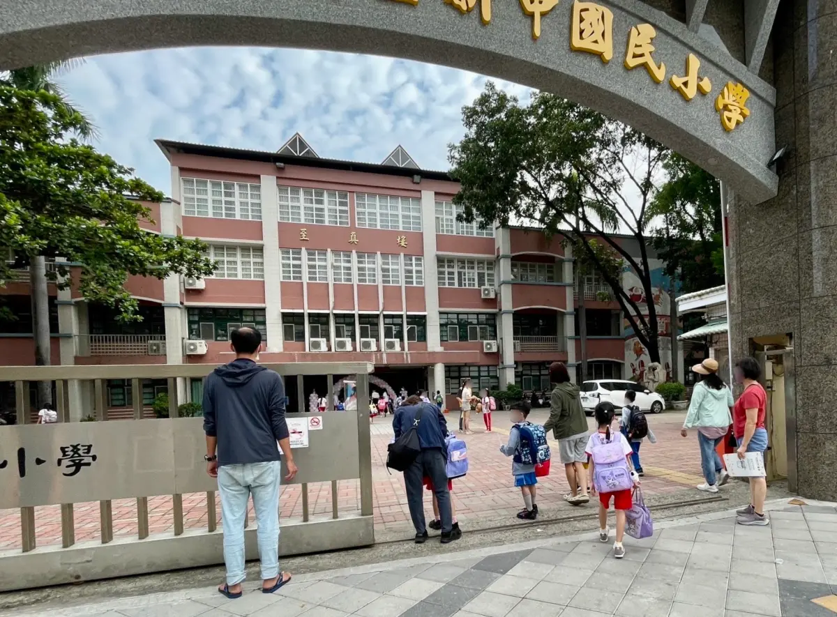 ▲根據教育部最新公布「各教育階段學生數預測報告」，今年9月全台國小1年級新生僅有17.6萬人，台灣房屋指出，未來3房以上家庭宅，需求可能會受到影響。（圖／台灣房屋提供）