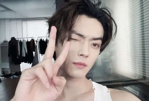 許荔莎又爆許凱有孩子？曬生產照喊Oliver生日　Tag于正：後天見
