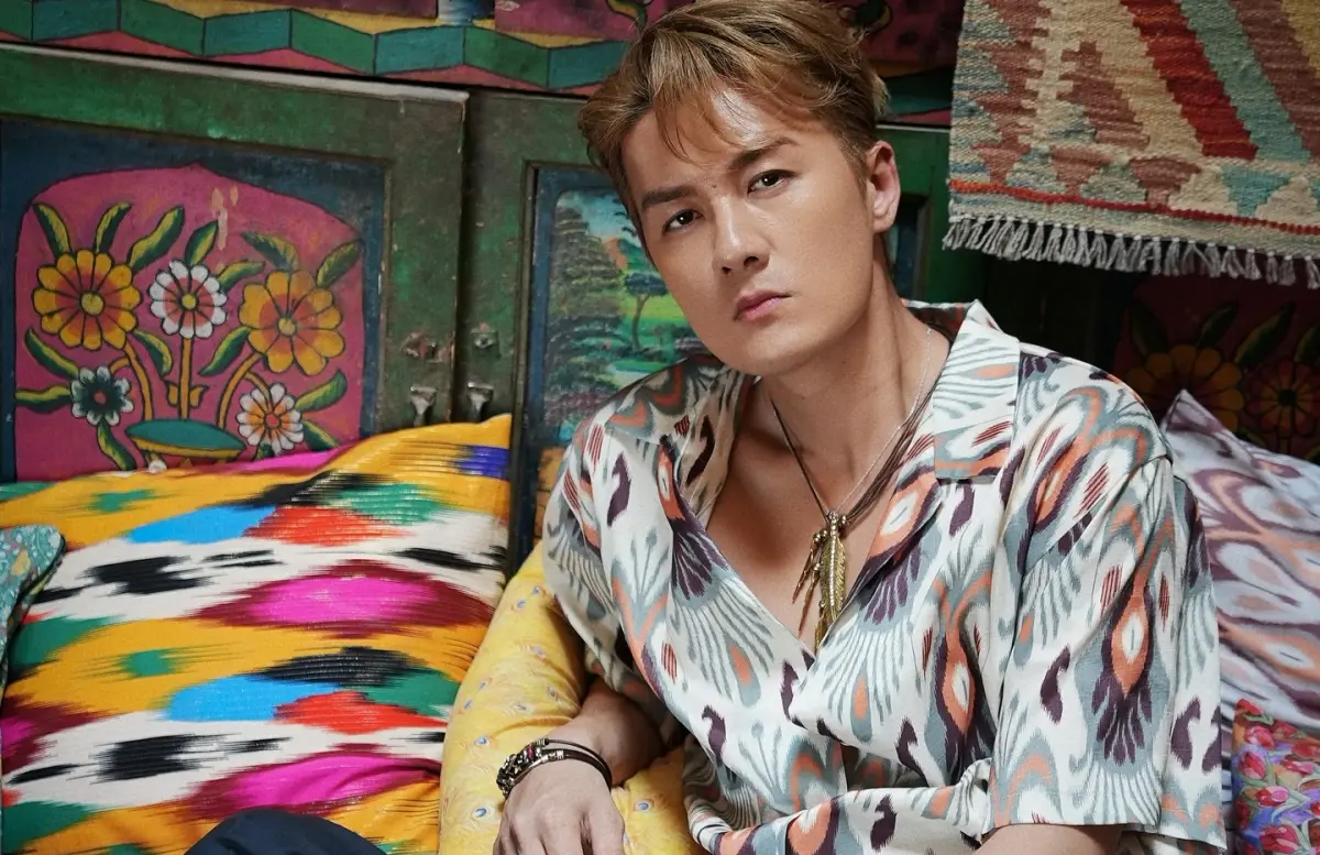 ▲歌手吳克群（如圖）看到花蓮光復鄉傳出嚴重災情，畫面中房屋被淹、消防人員泡在水中搜救的景象，讓他感到非常難受，直言不願讓他們孤零零的。據了解，他捐出1百萬元救災。（圖／翻攝自吳克群 Kenji Wu臉書）