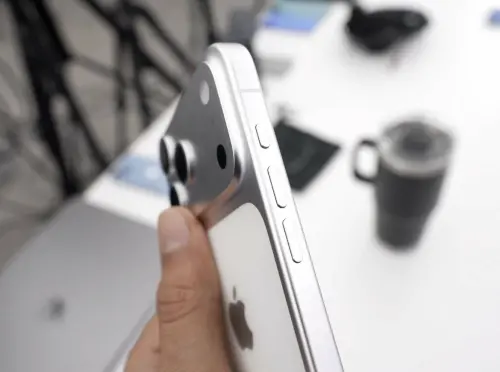 ▲蘋果iPhone 17系列新機即將在9月10日的秋季發表會上亮相，除了鏡頭模組之外，17系列外觀設計也有著不小的改變。（圖／X@bp_A16）