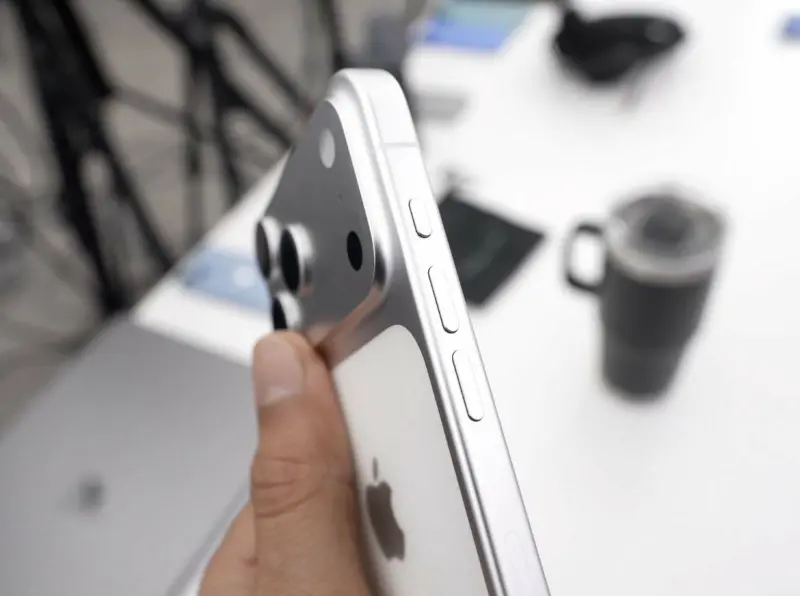 ▲蘋果iPhone 17系列新機即將在9月10日的秋季發表會上亮相，除了鏡頭模組之外，17系列外觀設計也有著不小的改變。（圖／X@bp_A16）