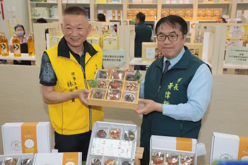 黃金蕎麥首度融入糕餅　台南開發黃金蕎麥蛋黃酥首度亮相

