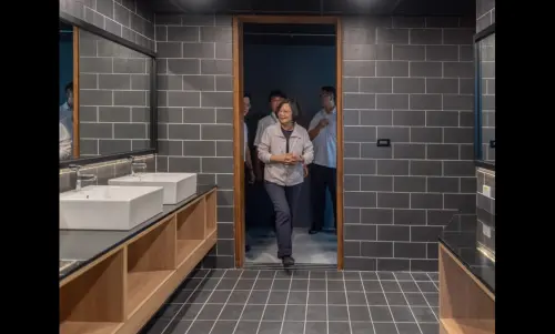 逢甲大學宿舍爆紅！蔡英文「總統級開箱照」喊：不輸給青旅
