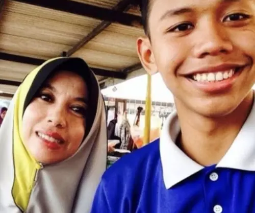 ▲兩人於2016年以學生與老師身份結識，經過多年交往後，最終在2020年步入婚姻殿堂。（圖／翻攝自TikTok）