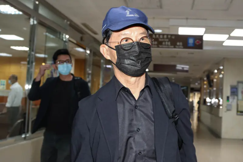 不背鍋等同「不正訊問」？柯文哲搶幫彭振聲代言　挨轟：鬧夠了沒