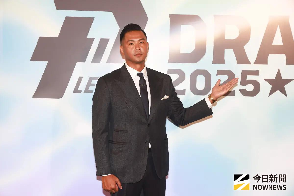 ▲P.LEAGUE+今（2）日進行選秀大會，外界關注的洋基工程組成的新球隊，也有新進度，PLG副會長陳建州表示，這支球隊三名洋將人選已經確認，至於主場則可能會是在「桃竹苗」地區，具體資訊就留待球隊十月記者會來公布。（圖／記者葉政勳攝）