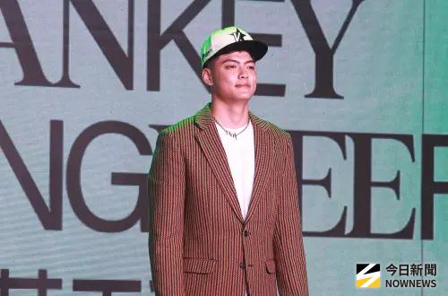 ▲P. LEAGUE+ 職籃聯盟今（2）日舉辦選秀大會，最終共有17位球員完成報名。選秀順位方面， 擁有首輪狀元籤的是洋基工程，接下來依序是台南台鋼獵鷹、台北富邦勇士，以及上季總冠軍桃園領航猿；後續各輪選秀也將依此順序進行。身高195公分，近兩年皆入選瓊斯盃國手的射手葉惟捷成為洋基工程隊史第一位狀元。（圖／記者葉政勳攝 , 2025.09.02）