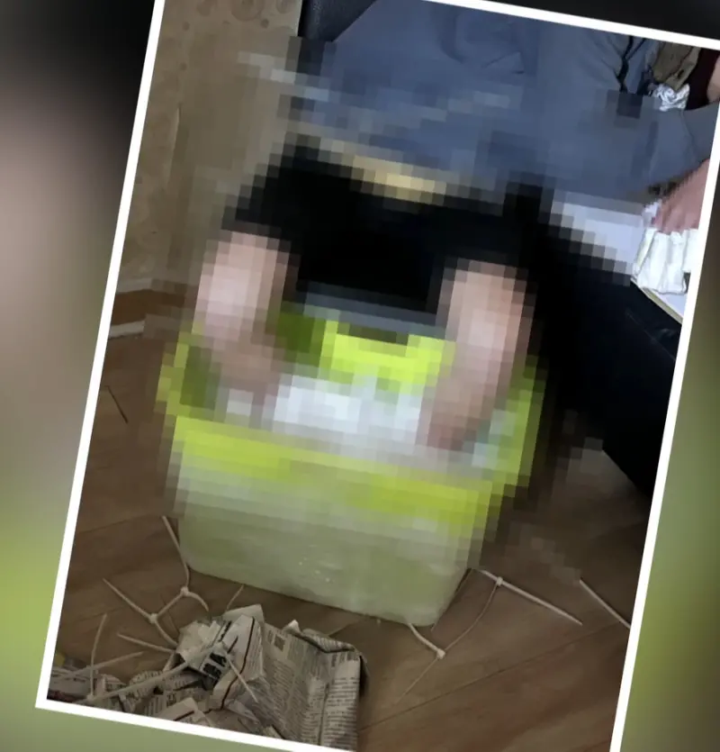 ▲張姓男大生在廖姓高中同學協助下，把腳放進裝乾冰的水桶10小時致截肢，詐保不成反遭判刑。（圖／翻攝畫面）