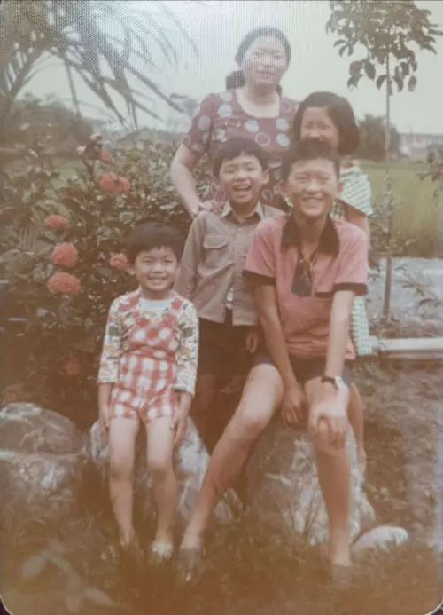 ▲吳淡如在臉書上秀出兒時和阿姨的合照，透露阿姨是因肺癌離世。（圖／翻攝自吳淡如臉書）