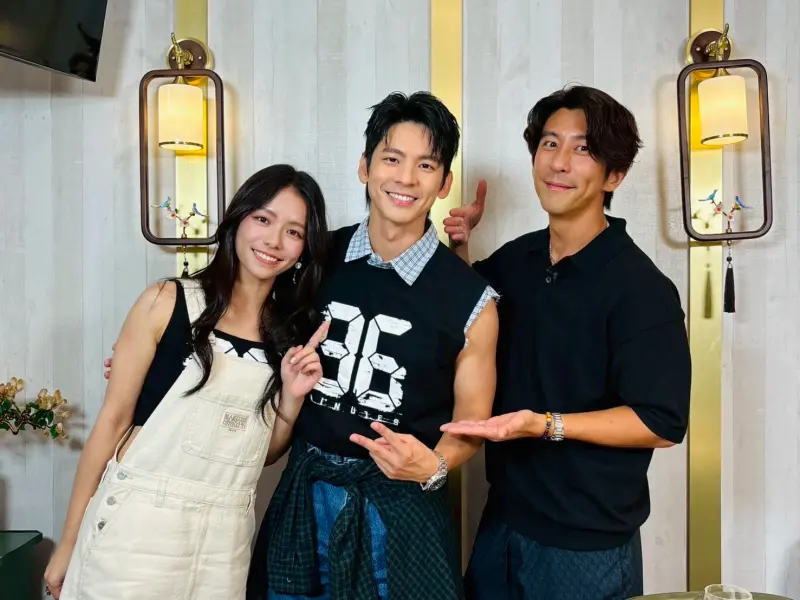 ▲修杰楷（右）找林柏宏（中間）、宋芸樺（左）玩遊戲，輸掉比賽被凹買150張電影票，讓他震怒喊2人根本詐騙集團。（圖／修TIME提供）