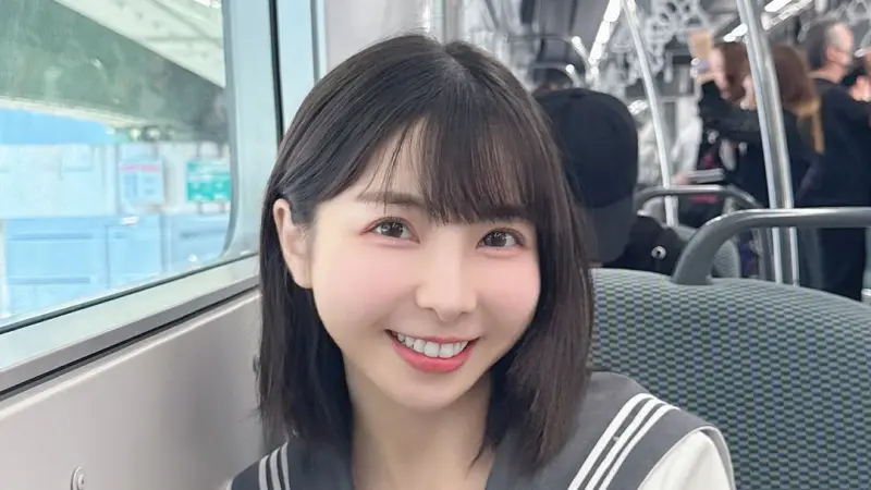 ▲台灣籍女優Tiny昨（2）日因頭痛就醫，卻在診間被老醫師突掀瀏海摸額頭檢查體溫，嚇壞直呼「比裸奔還赤裸」，她事後澄清並未覺得被侵犯，只是覺得醫師方式太老派，讓她印象深刻。（圖／翻攝自Tiny IG@tiny219.global）