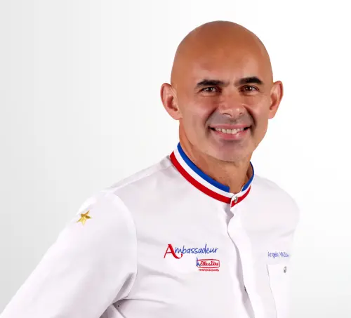 ▲Angelo Musa擁有世界甜點冠軍和法國最佳工藝師等榮銜，是業界知名的甜點大師。（圖／Feeling18提供）