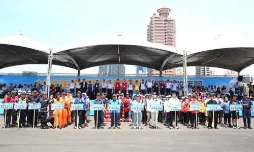 ▲交通部航港局舉辦高雄港大型客船與港口災害防救演習，有中央、地方與民間人員與會，以驗證中央與地方應變韌性能力。(圖／交通部航港局提供)