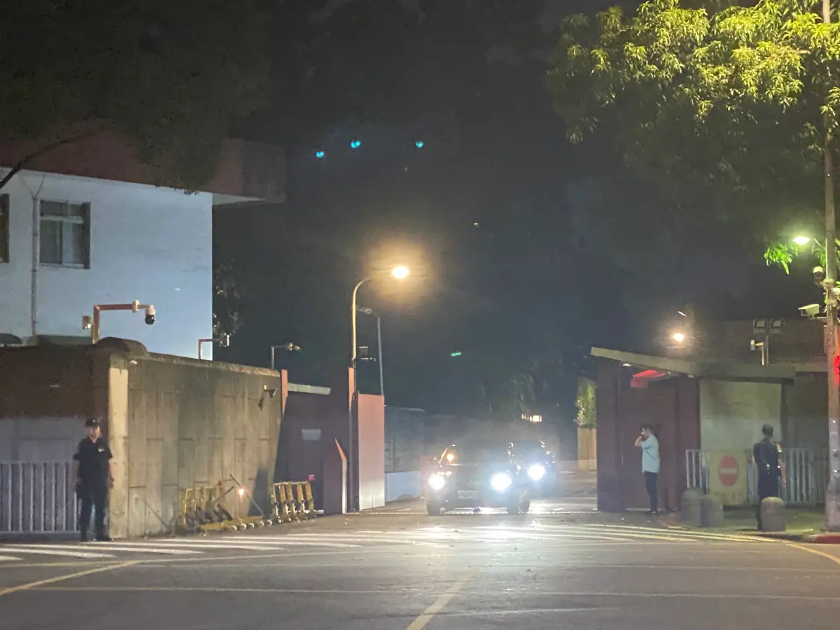 賴清德今晚官邸邀宴 柯建銘待2個半小時搭車離去
