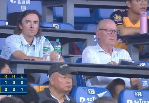 ▲中信兄弟李博登父親萊布蘭（右）過去曾在大聯盟拿下140勝，並在1985年隨著堪薩斯市皇家隊奪下世界大賽冠軍。（圖／截圖自CPBL TV）