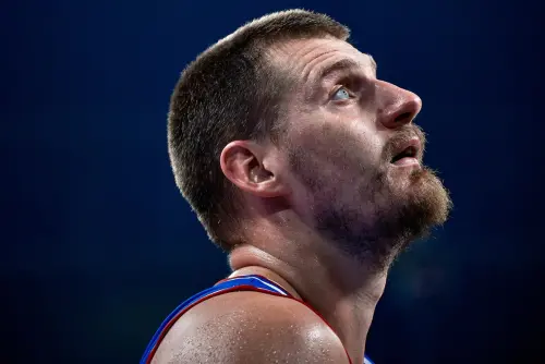 NBA／勇士、湖人勁敵出現！公鹿要搶約基奇與字母哥組「MVP組合」
