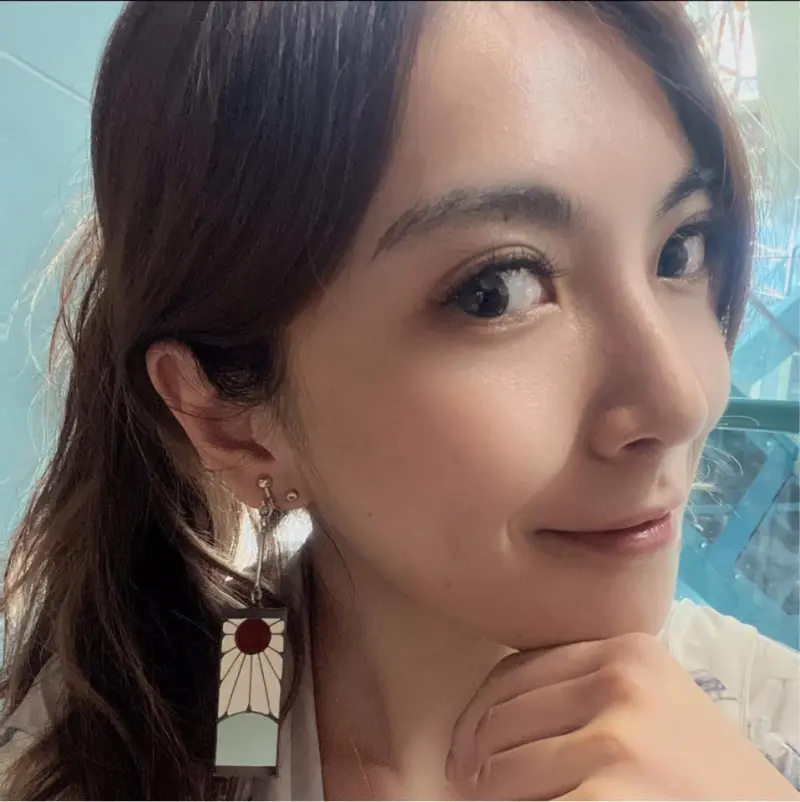 ▲曾與王銘嶼發生爭議的美女醫師王姿允在臉書發文表示，行醫者並非商人，應以人為本。（圖／翻攝自王姿允醫師。我的無齡秘笈。）