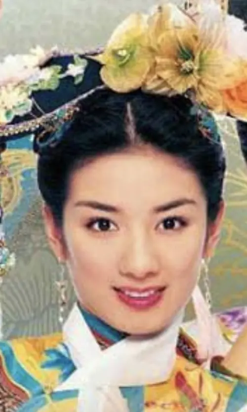 ▲黃奕曾在《還珠格格3 天上人間》演小燕子，人氣一度頗旺，卻因為兩度離婚的口水戰影響形象，近來更成為網友攻擊的目標。（圖／摘自IMDb）