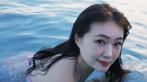 丫頭現身前警察署長公公壽宴！超驚人家世背景曝　優雅造型成焦點
