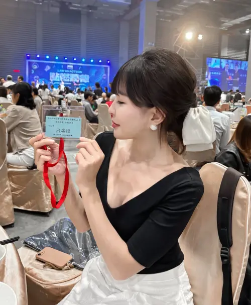 ▲仙塔律師分享參加北律律師節大會活動照。（圖／翻攝自仙塔律師santa臉書粉專）