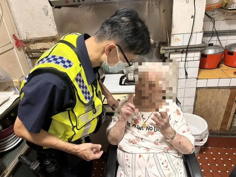 鼻酸...台中100歲嬤跌倒顫抖求援 見警悲泣：我4個孩子都死了