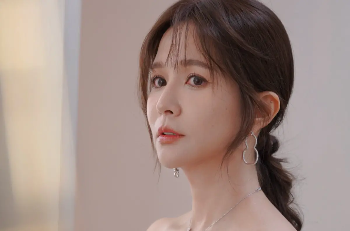 ▲吳怡霈罹患子宮肌腺症，經期容易爆血，因此她自費開刀找醫師動手術治療，結果醫師幫她複診時竟想合照，讓吳怡霈直言，「心裡覺得不舒服」。（圖／吳怡霈(Patty)臉書）