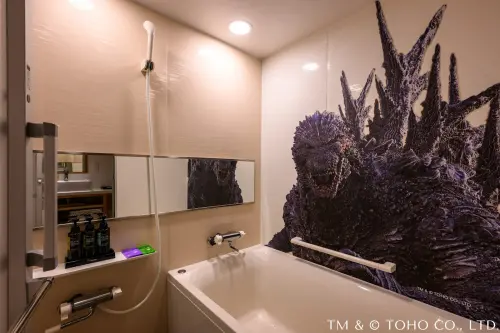 ▲格拉斯麗台北飯店歸劃哥吉拉主題房，Klook將於9月8日至10日，及9月29日至10日1日兩時段獨家限時開賣。（圖／Klook提供）