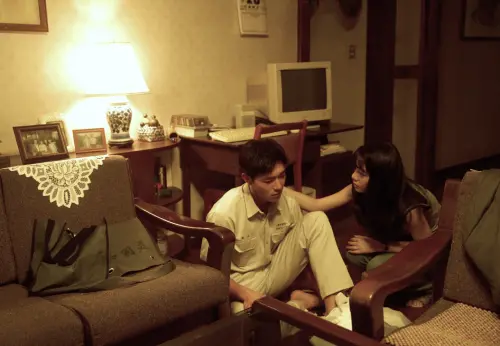 ▲木木（右）在《進行曲》演牧森（左）的姊姊，強調私下年紀比他輕。（圖／未來進行曲提供）