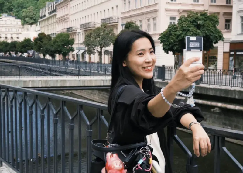 ▲國民黨立委徐巧芯被網友拿來和韓籍啦啦隊女神李多慧做比較。（圖／取自徐巧芯社群媒體）