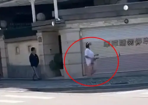 遛假鳥也不行！台中大叔男扮女裝穿「假陽具」逛大街　下場曝光
