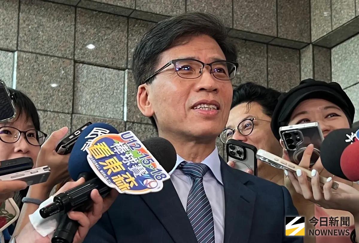 ▲行政院會今（4）日通過新青安貸款不受《銀行法》第72條之2的「放款天條」限制，市場擔心恐再引發另一波炒房？金管會主委彭金隆今（4）日表示，與去年時空考量不同，目前新青安已回歸自住需求。（圖／記者顏真真攝）