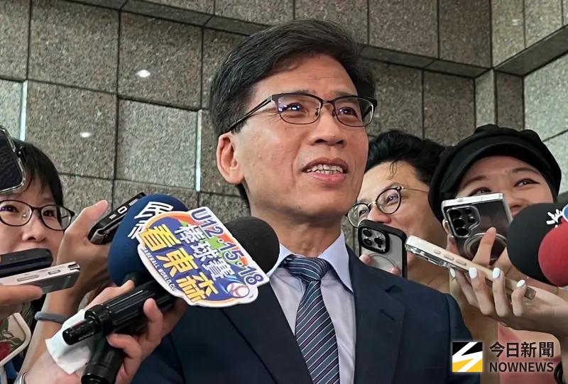 ▲行政院會今（4）日通過新青安貸款不受《銀行法》第72條之2的「放款天條」限制，市場擔心恐再引發另一波炒房？金管會主委彭金隆今（4）日表示，與去年時空考量不同，目前新青安已回歸自住需求。（圖／記者顏真真攝）