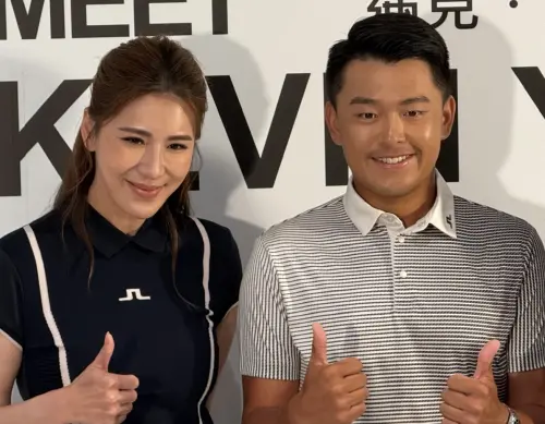 ▲小禎（左）和職業男子高爾夫好手俞俊安（右）一起出席北歐名牌的活動，透露希望女兒Emma成為職業好友，可是Emma對滑雪之外的多數運動都沒啥興趣。（圖／記者蘇詠智攝）